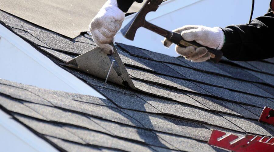 Professional residential roofers in Menlo, IA